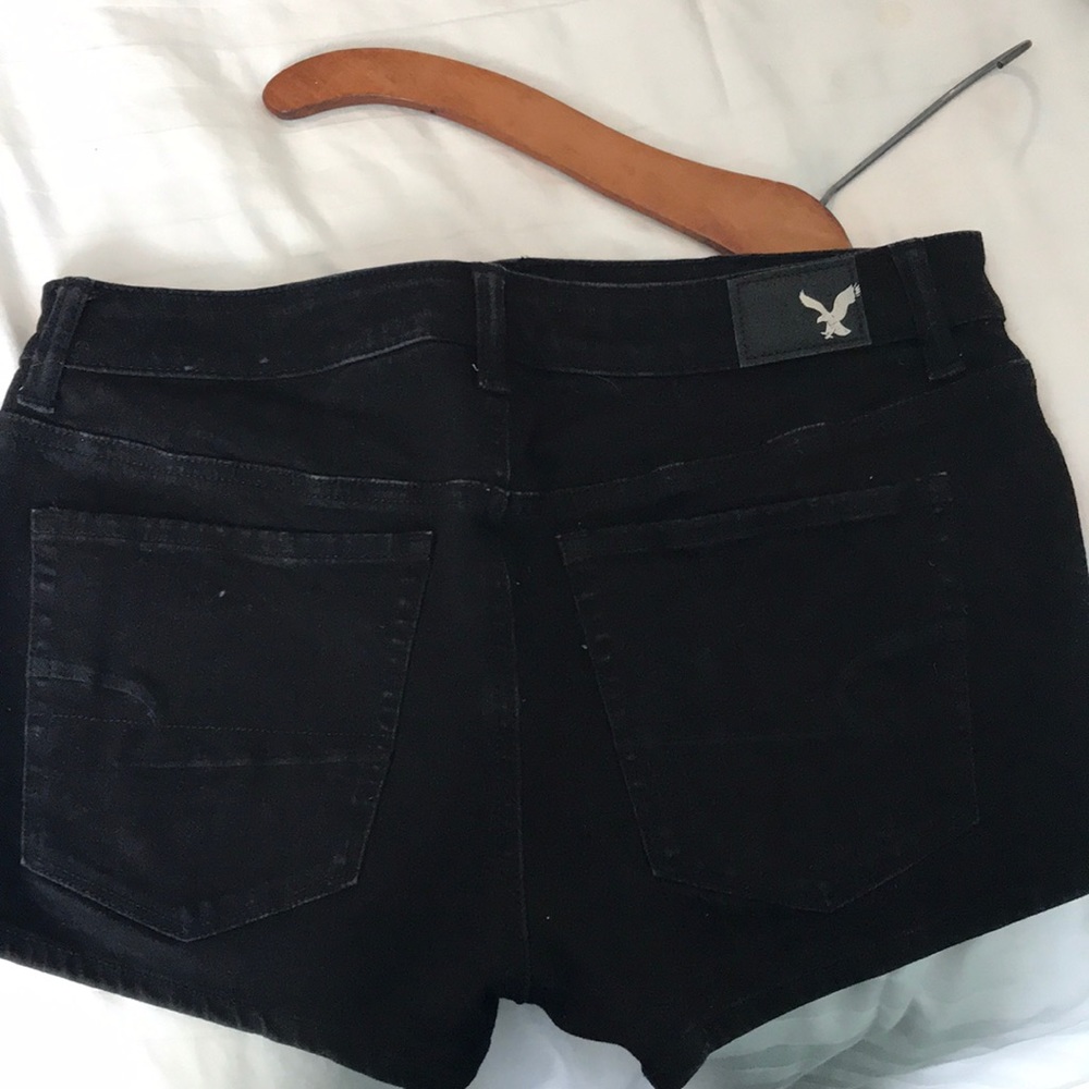 Shorts - Picture 3 of 3